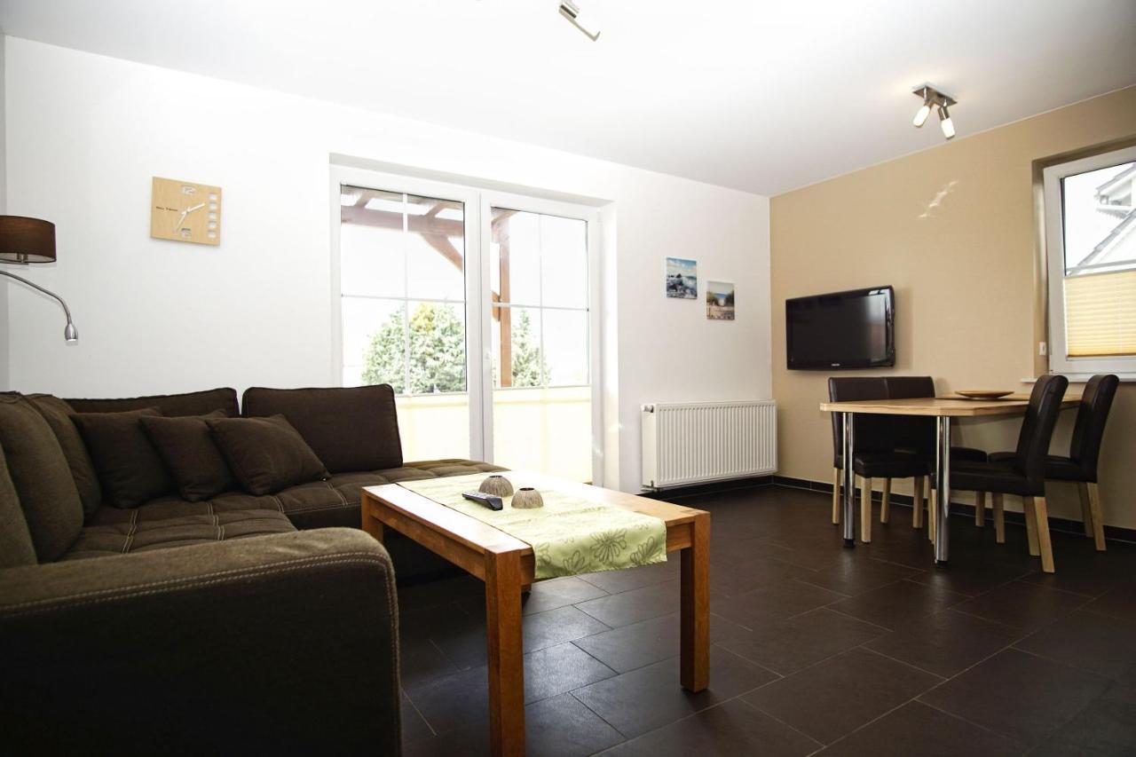 Schicke Fewo Mit Terrasse, Gratis Nutzung Vom Ahoi Erlebnisbad Und Sauna In Sellin - Haus De Niege Wech Fewo 02 Тиссов Экстерьер фото