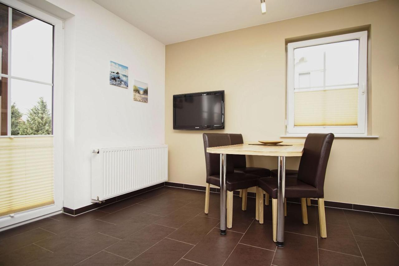 Schicke Fewo Mit Terrasse, Gratis Nutzung Vom Ahoi Erlebnisbad Und Sauna In Sellin - Haus De Niege Wech Fewo 02 Тиссов Экстерьер фото